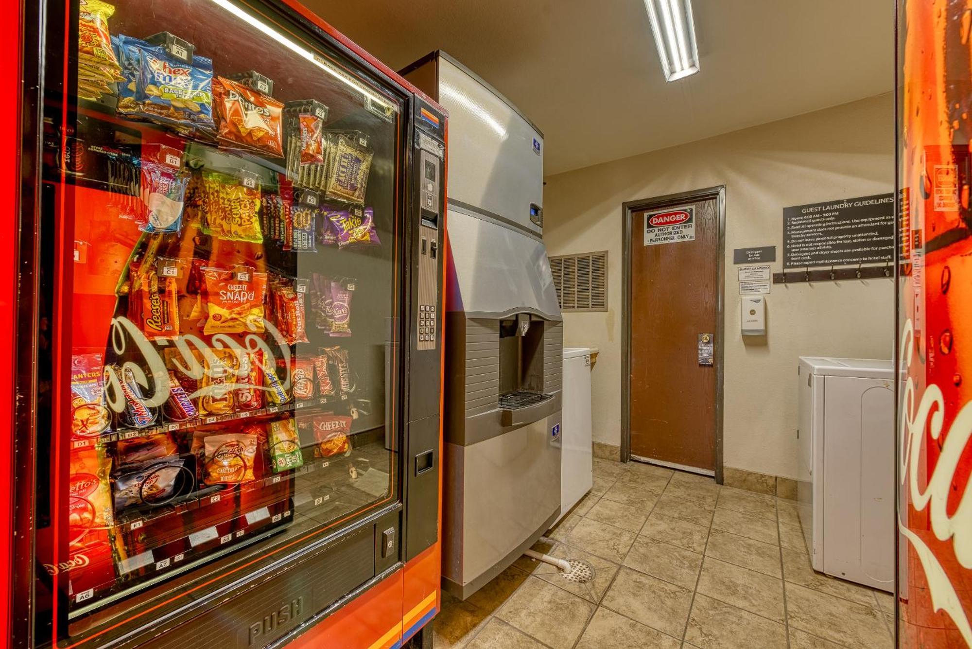 Super 8 By Wyndham Alamosa Motel Eksteriør billede